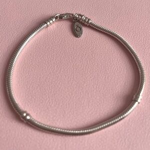 8 inch Pandora bracelet with lobster clasp